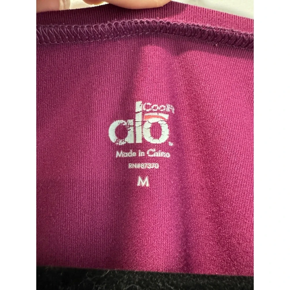 Alo Yoga Coolfit Womens Magenta Colorblock V-Neck Performance Workout Tee Size M